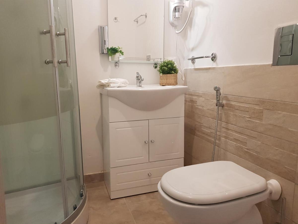 Alexadom Apartment Рим Екстериор снимка